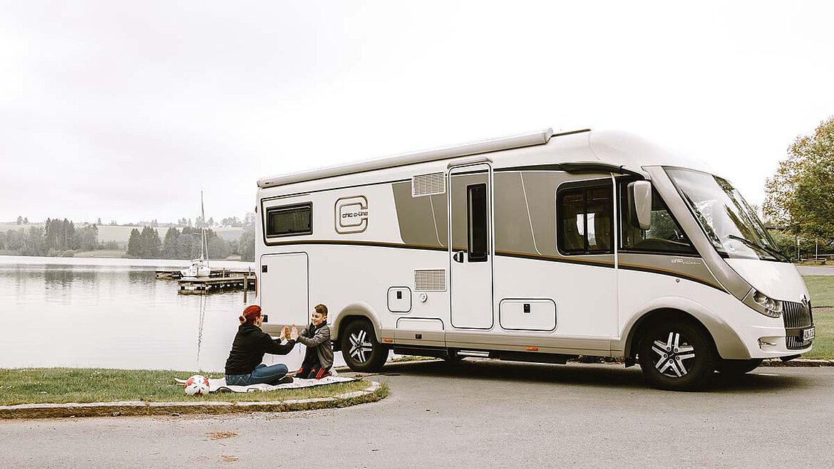 Motorhome at a Lake Motorhome at a Lake | insights by LAMILUX