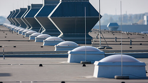 LAMILUX Lichtkuppel | Audi Györ LAMILUX Lichtkuppel | Audi Györ